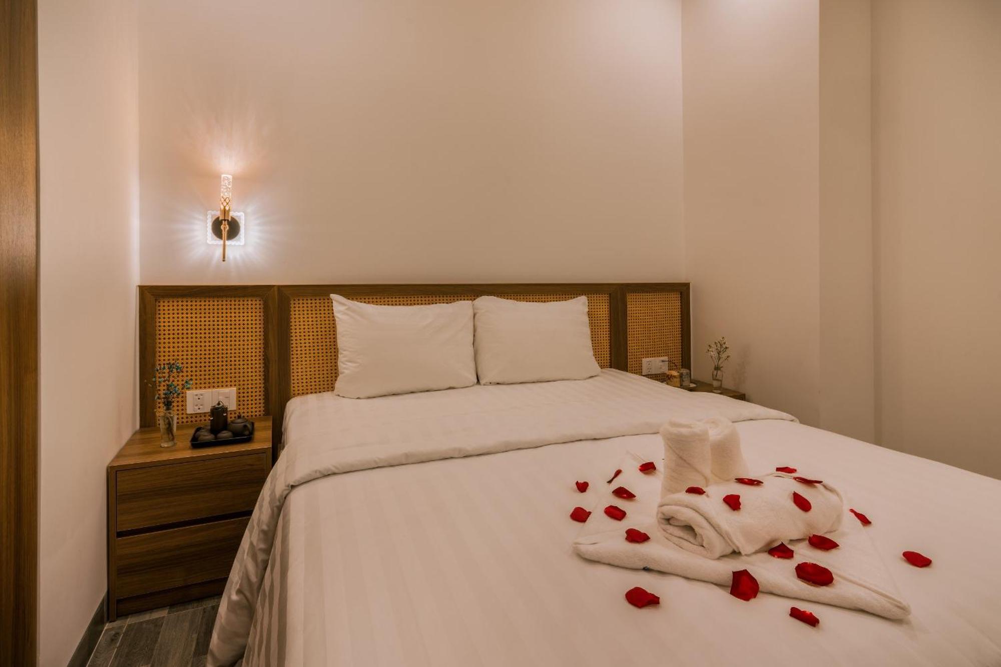 De V'Charm Hotel Dong Tac Εξωτερικό φωτογραφία